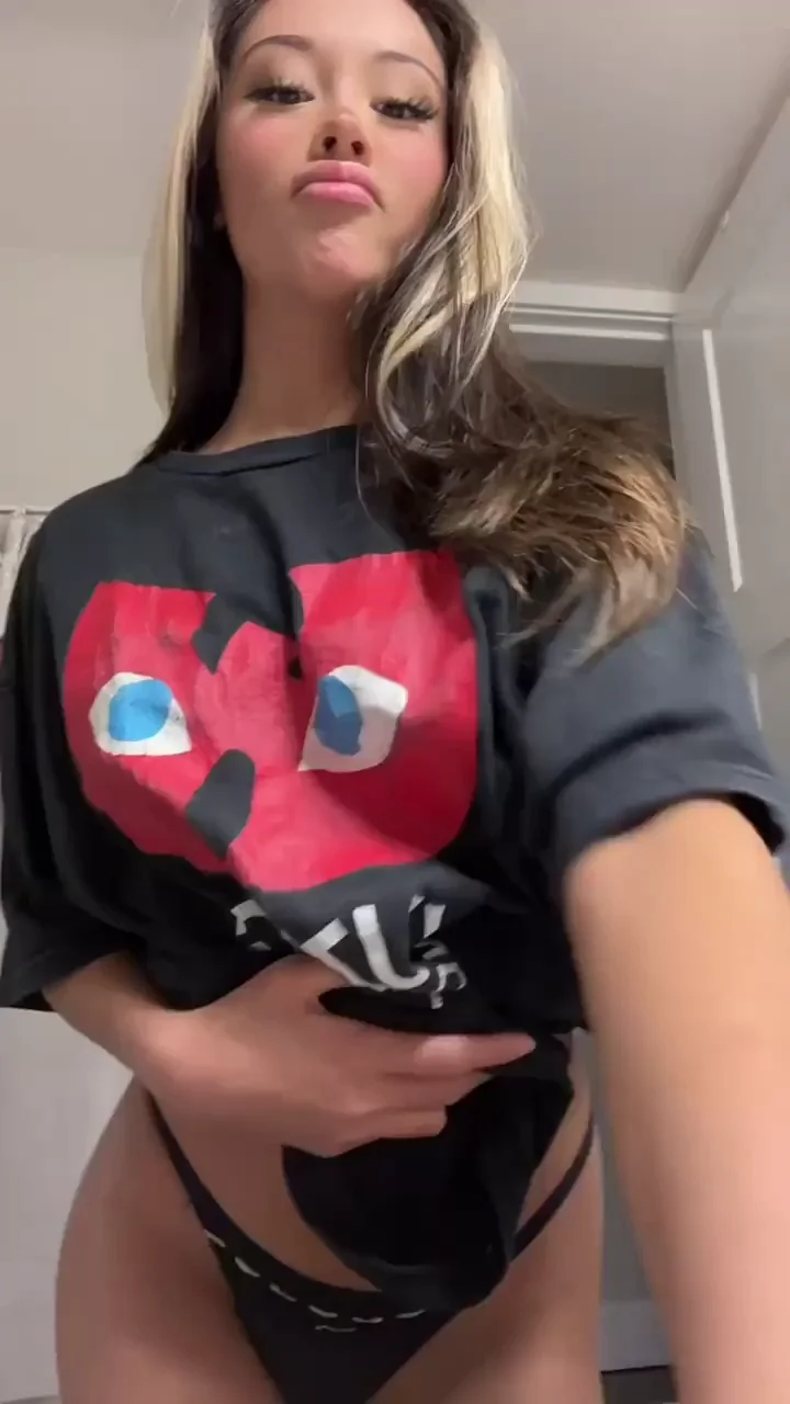 Petite, hottie and single. What can you ask for?
