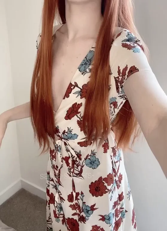 Does my dress look better on my body.. or on the floor? ?