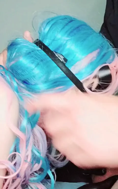 Unicorn sucking his cock Part I. ????
